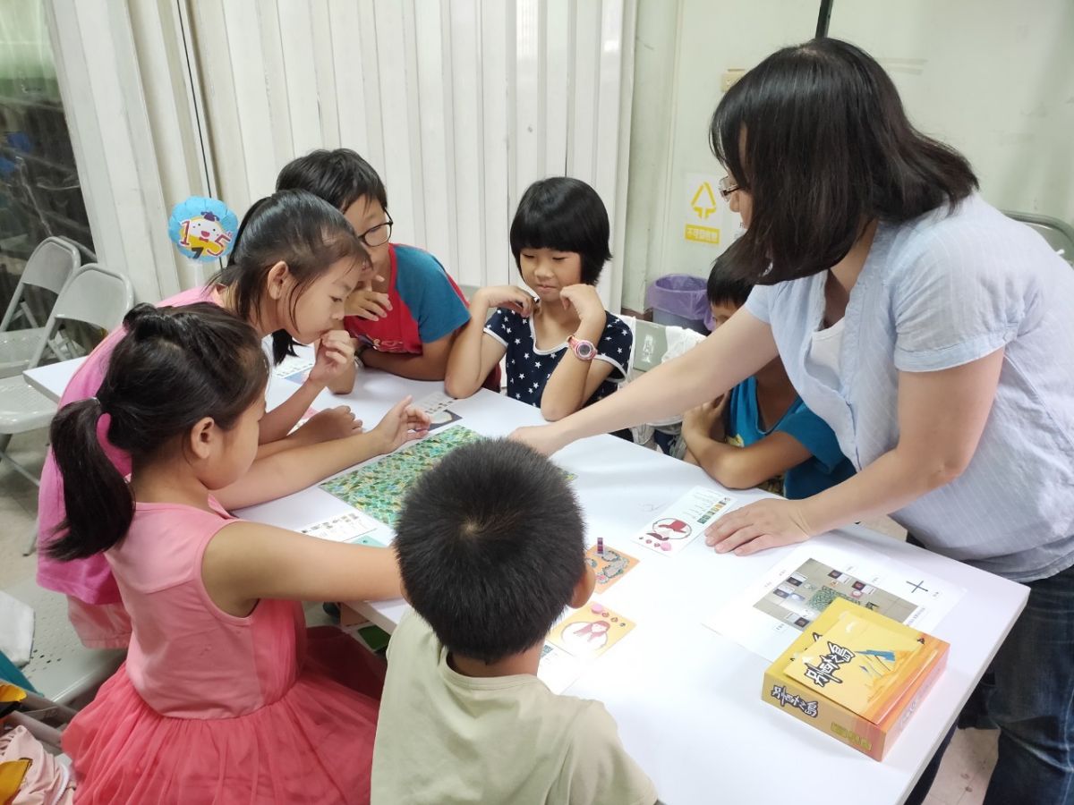 ▲法律扶助基金會彰化分會於彰化家扶愛的循環暑期課輔安親班，以寓教於樂的方式讓家扶兒認識基礎的法律常識。（圖／記者陳雅芳攝，2019.07.11）