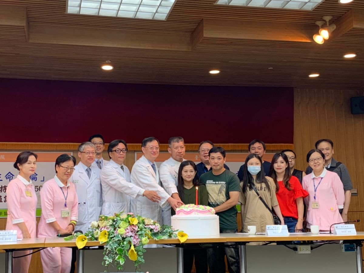 ▲陳小姐心臟跳停50天後，已順利完成心臟移植手術，恢復健康。（圖／記者汪瑋琪攝）