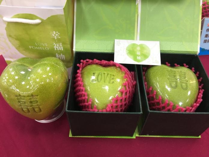 七夕情人節最夯的水果 　八里「心型柚」限量開賣
