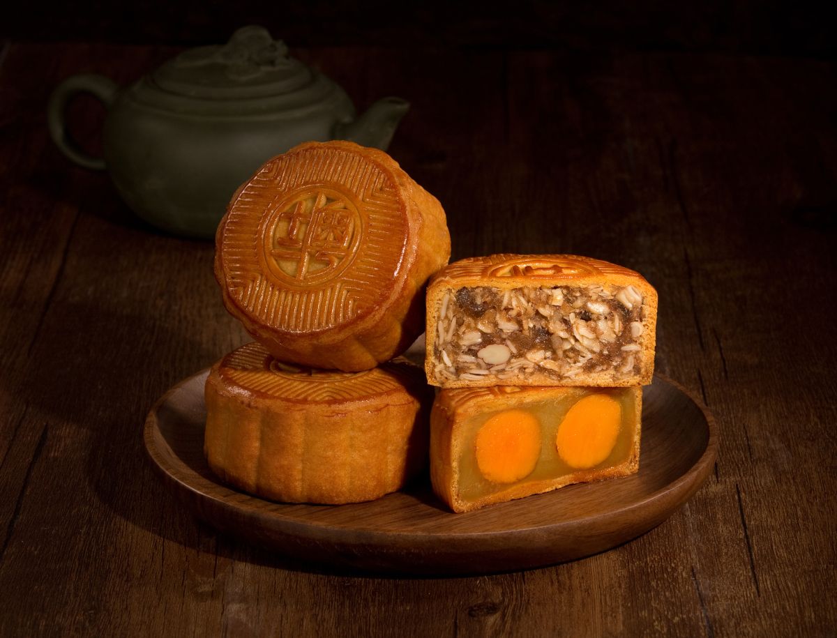 ▲業者推出精緻月餅禮盒，與台北地標101結合，搶攻月餅市場。（圖／十二粵提供）