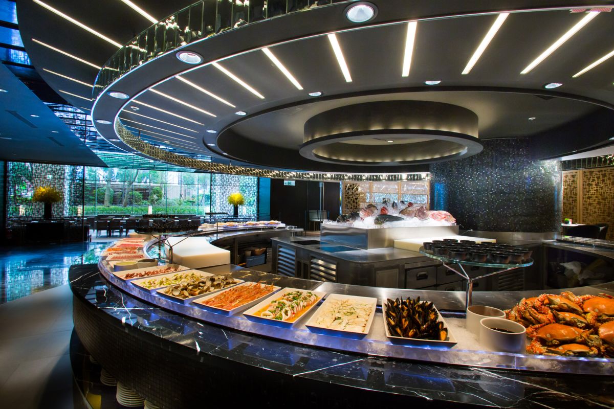 ▲台北國際夏季旅展登場，民眾最愛的五星飯店優惠餐券、住宿券，折扣最低 25 折起。（圖／晶華酒店）