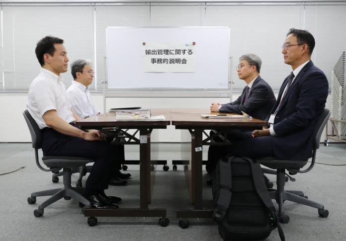 ▲日韓貿易戰實務會議。（圖／路透社）