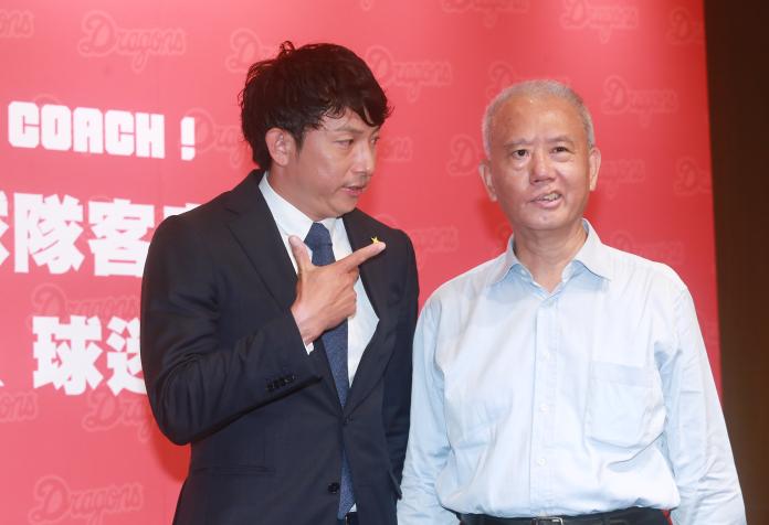 ▲川崎宗則媒體＆球迷見面會，味全龍老闆魏應充意外現身。（圖／記者葉政勳攝 , 2019.07.13）