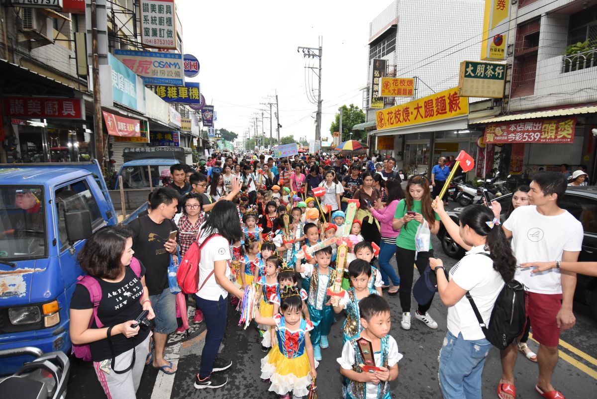 ▲廣受跑友好評的台灣米倉田中馬拉松即將在11月10日登場，今，卻傳出比賽前日的踩街活動將取消，不少田中鎮民認為將「走」味。（資料照片　圖／記者陳雅芳攝，2019.07.14）