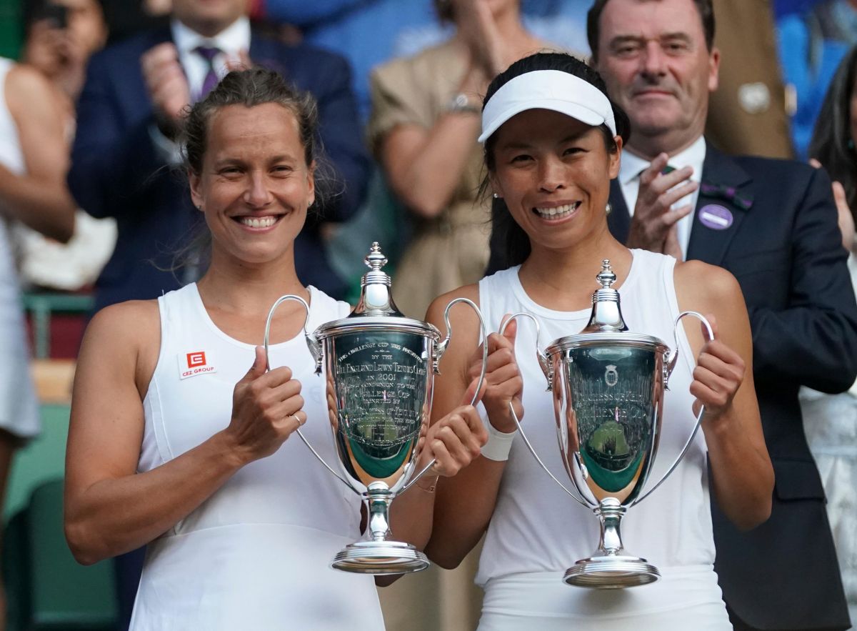 ▲2019溫布敦網賽，謝淑薇和捷克搭檔Barbora Strycova女雙封后。（圖／美聯社／達志影像）