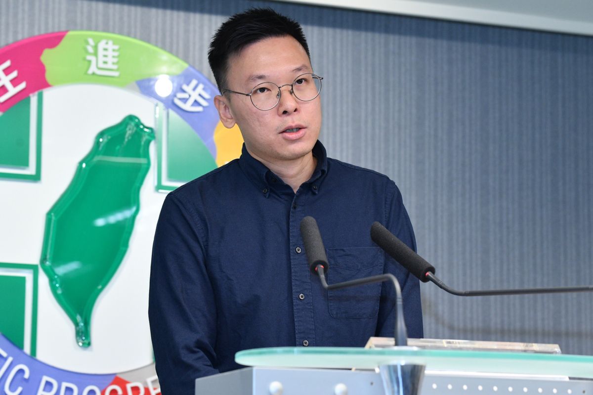 對於過去曾批評「民進黨已死」一事，新接任副秘書長的林飛帆15日表示，過去確實對民進黨有非常多的批評，但如果只有批評，今天他不需要來到這個地方。（記者林柏年攝，2019,07,15)