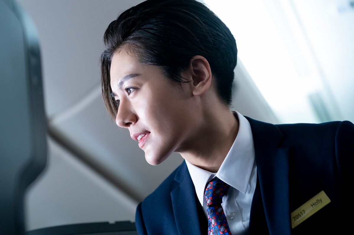 ▲《帥T空姐》小蠻首度扮「空少」造型英氣逼人。（圖／金禾創意、三映電影提供）