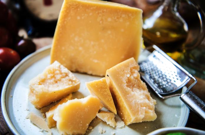 ▲攝取乾酪及乳酪可以補充鈣質、維生素 B2 等。（示意圖／取自 Pexels ）