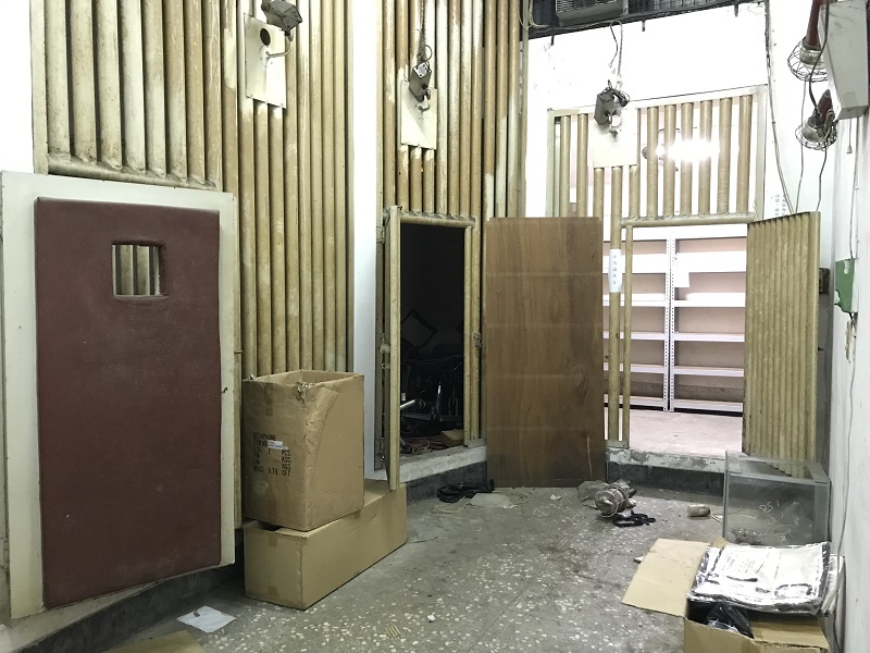 ▲台中市第三警分局地下室改造前，原為舊有的人犯拘留室（圖／警方提供）