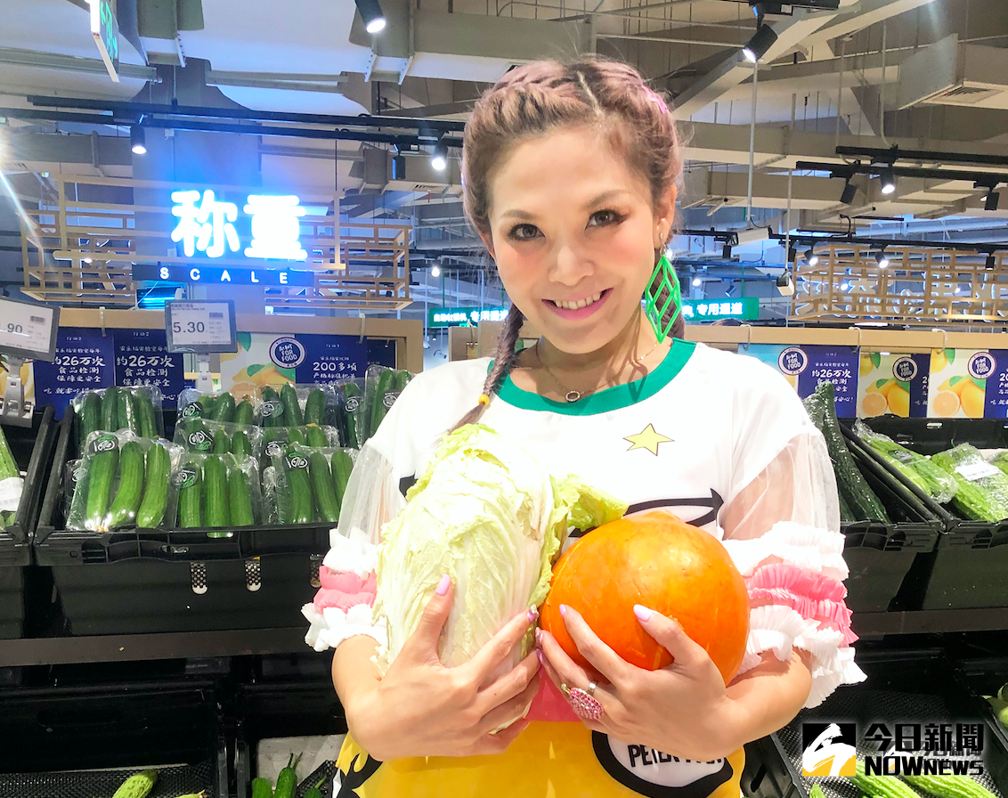 ▲DJ圓圓接下網路節目《下廚吧奶爸》，考驗來賓廚藝。（圖／喜歡音樂提供）