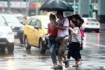 ▲丹娜絲颱風雖快閃，但台灣仍受到外圍環流影響，全台仍要注意大雨。（圖／ NOWnews 資料照片）