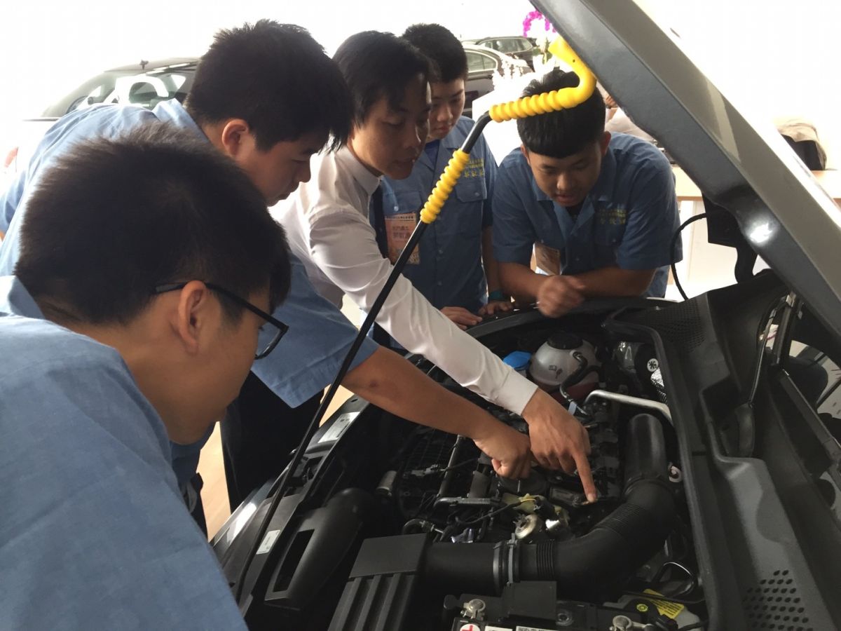 ▲國教署推動新住民子女國際職場體驗，35名學生赴越南拓展國際視野。（圖／教育部提供）