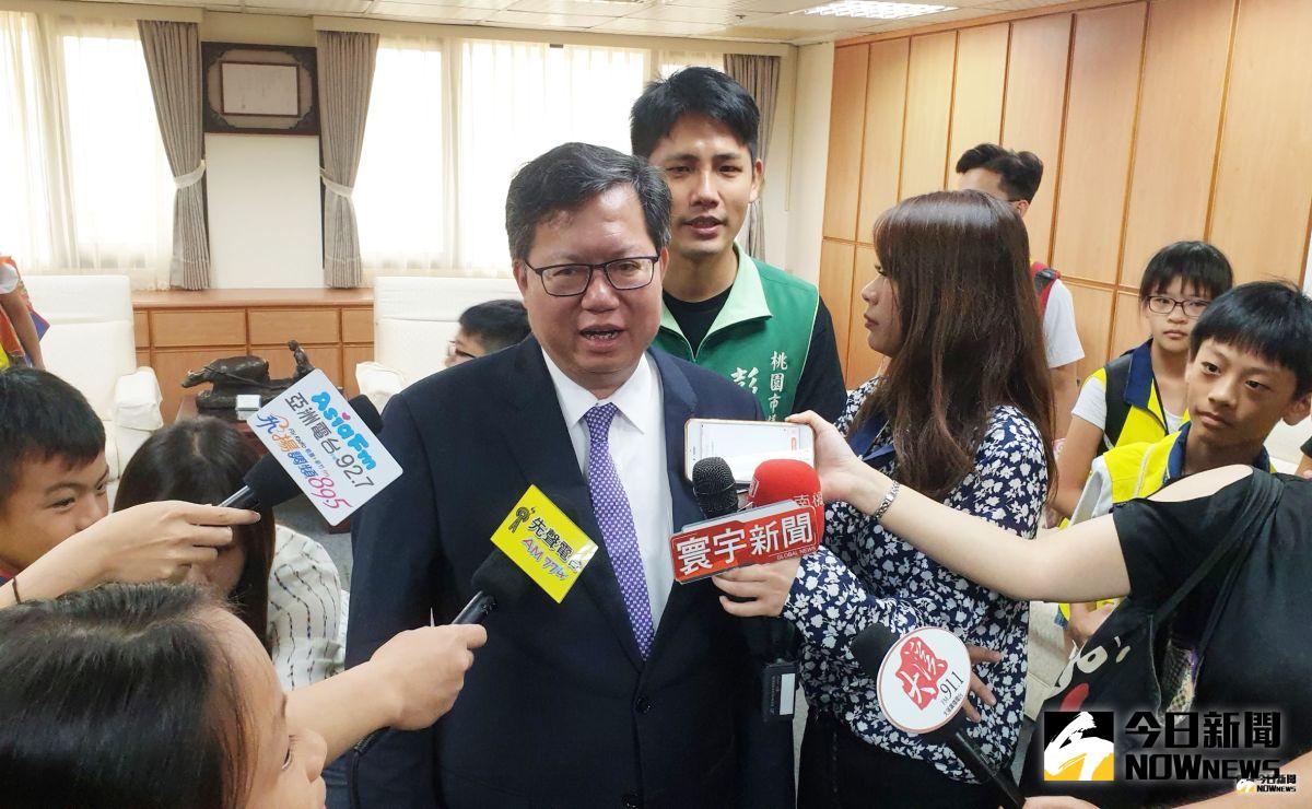 ▲鄭文燦說，柯P的幕僚應該是精算過，怎麼樣打藍打綠增加自己的知名度，或增加自己的支持度。（圖／記者李春台攝）