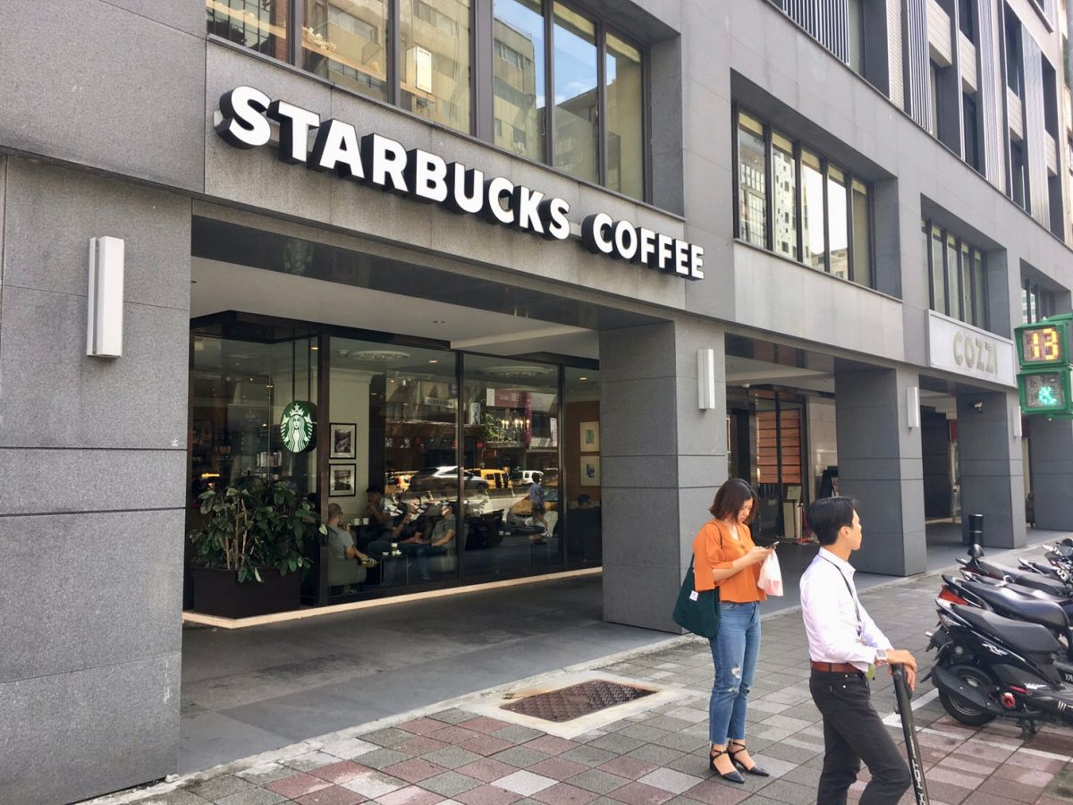 ▲星巴克等大型連鎖品牌是商圈重要指標，對周邊住宅有一定加分效果。(圖／信義房屋提供) 