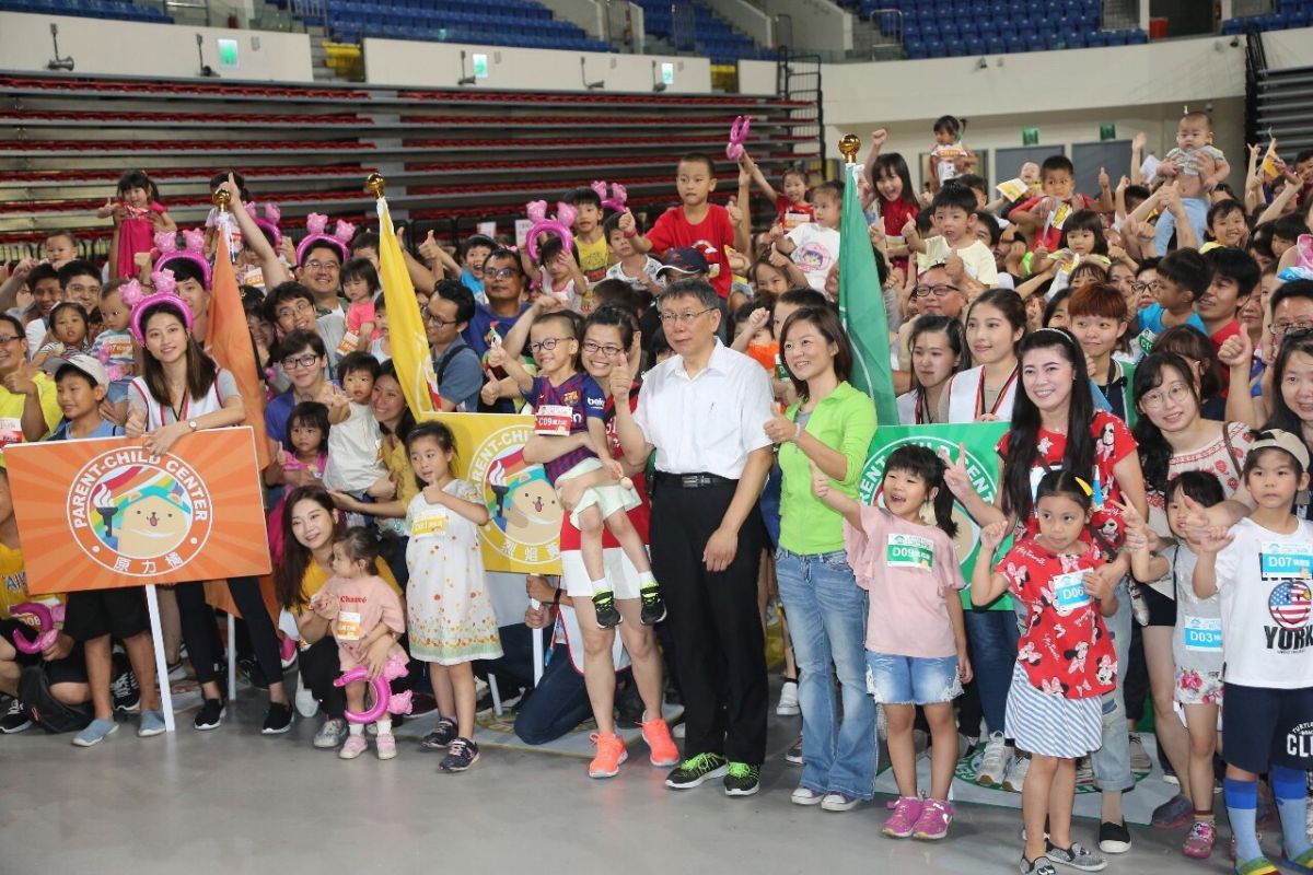 ▲台北市長柯文哲參與親子運動會。（圖／台北市政府提供, 2019.7.20）