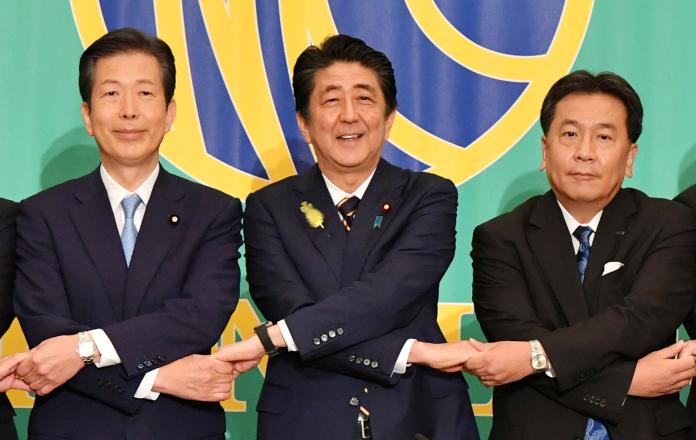 ▲日本參議院21日舉行改選，首相安倍晉三領導的執政聯盟可望取得過半席次。（圖／美聯社／達志影像）