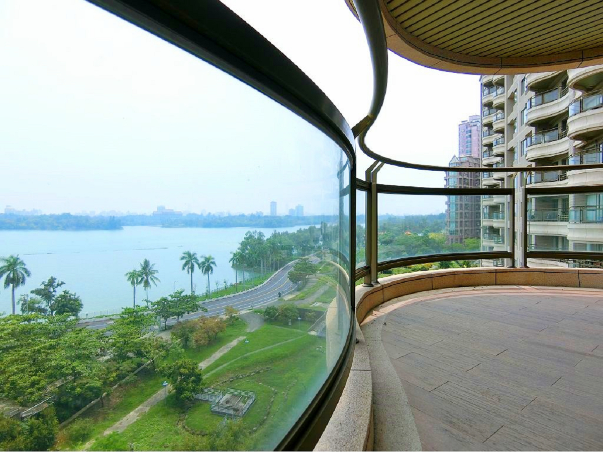 ▲高雄澄清湖因具獨特景觀優勢，成為高雄最具指名度的豪墅聚落。（圖／信義房屋提供）