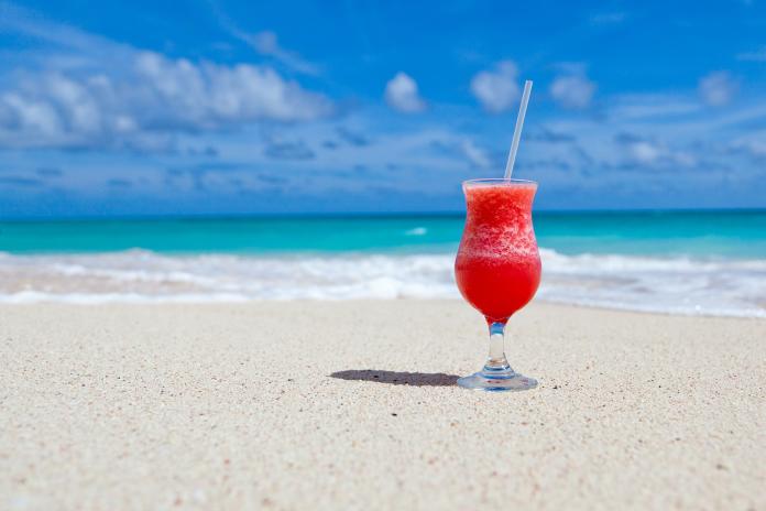 ▲炎炎夏日，很適合來杯飲料消暑。（示意圖／取自 Pixabay ）