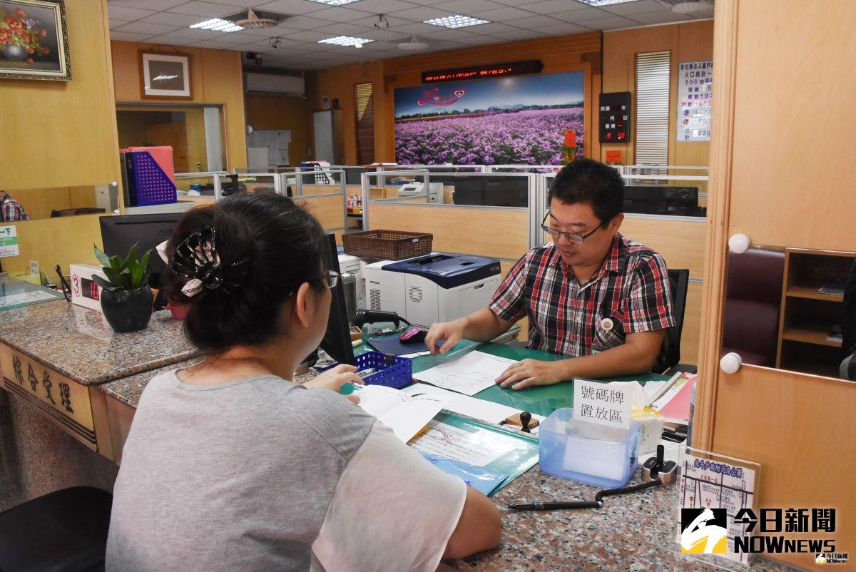 ▲戶政系統存檔主機10日再傳故障，內政部已請戶所先人工收件處理。（資料照／記者陳雅芳攝）