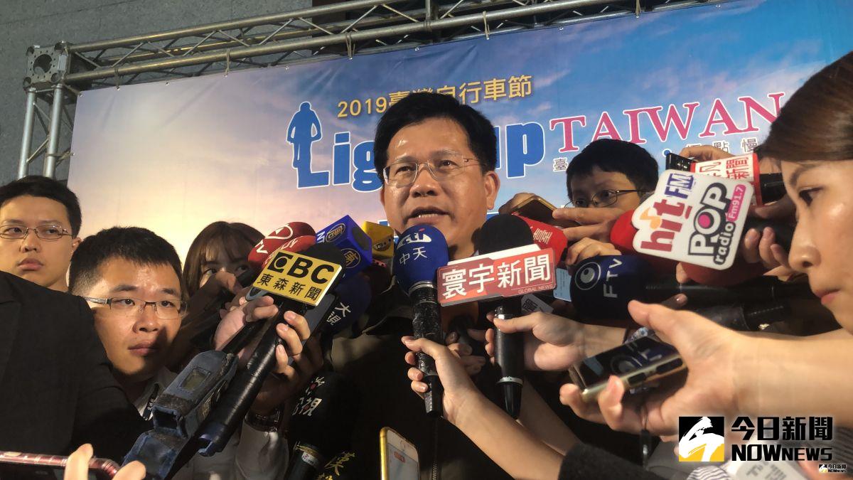 ▲華航疑似有高層協助國安特勤人員走私香菸入境，交通部長林佳龍撂重話，所涉及的疏失及責任將究責無上限。（圖／記者陳致宇攝, 2019.07.23）