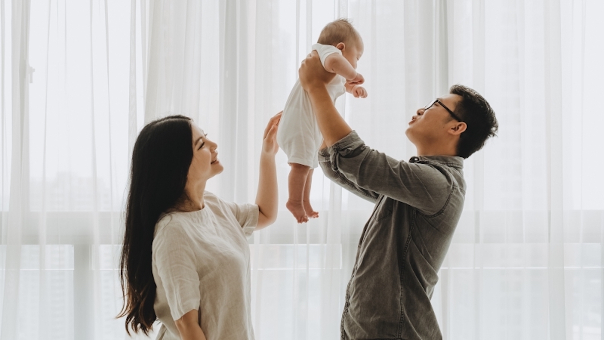 ▲台灣「少子化」的問題日趨嚴重，究竟養一個小孩實際上得花多少錢呢？一名網友日前就在 PTT 上發文，直言「不生 = 現賺 500 萬」！圖中人物與新聞無關。（示意圖／翻攝自 Shutterstock）