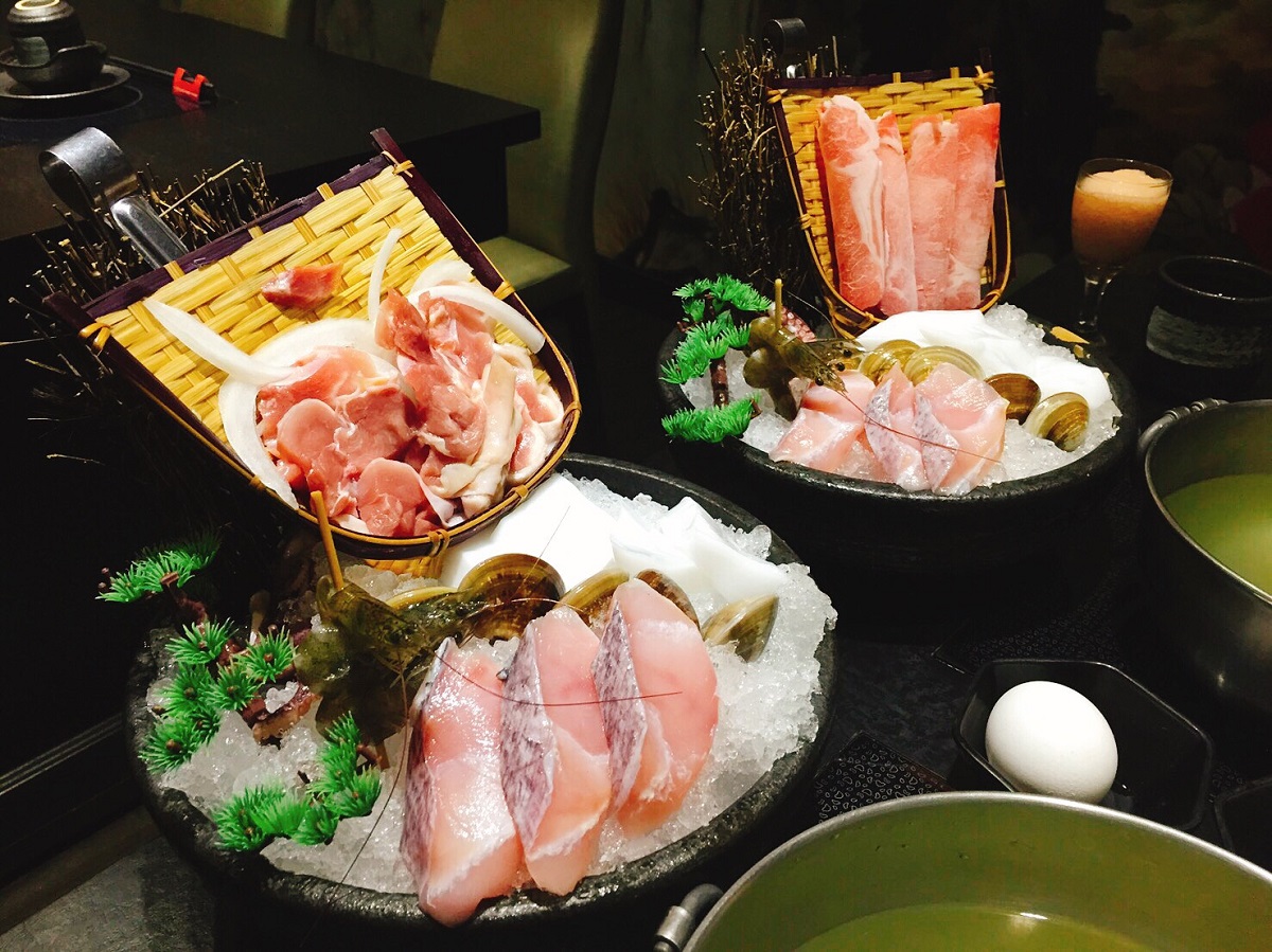 ▲煮滾滾、香味撲鼻的火鍋真讓人垂涎三尺。（圖／記者許苡晴攝）