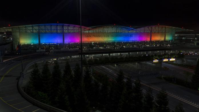▲舊金山國際機場將整修後的新航廈命名為「哈維‧米爾克第一航廈」（ Harvey Milk Terminal 1 ）， 表彰哈維‧米爾克在推動 LGBT 人權上的成就。（圖／舊金山國際機場）