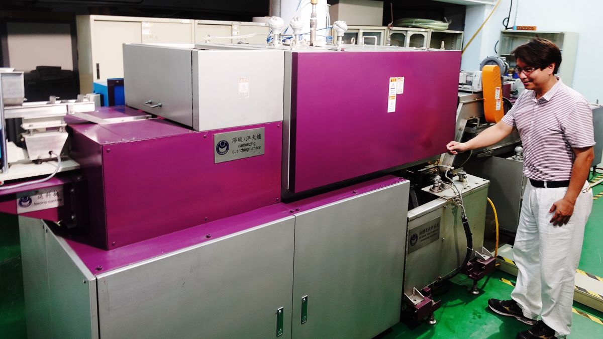 ▲微型元件連續式熱處理系統技術可應用在微型齒輪等熱處理製程中，提升產品耐磨性與強度。（圖／金屬中心提供）