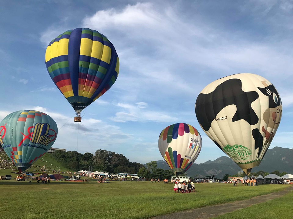 ▲台東一年一度的熱氣球嘉年華開跑，雖然遊客眾多，但周邊房價多年來仍算平穩。（圖／信義房屋提供）