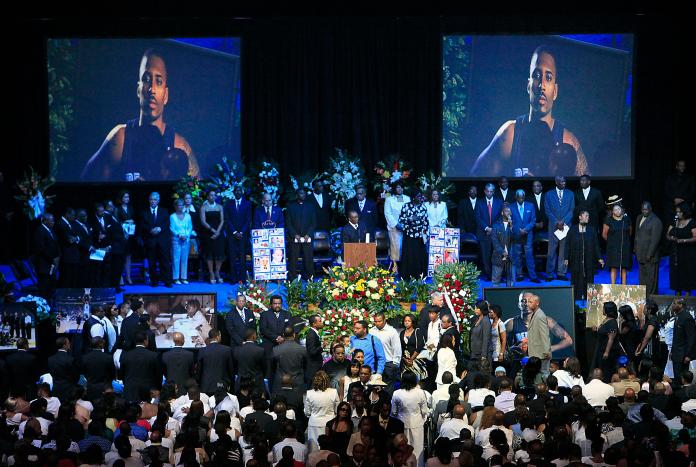 NBA球員 Lorenzen Wright的喪禮。（圖／美聯社／達志影像）