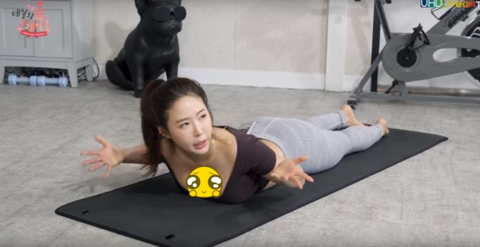 ▲來自韓國的瑜珈老師李素熙在 youtube 上 PO 出示範伏地挺身的動作，並附上解說，讓粉絲們學習正確姿勢。（圖／翻攝 BerryTV ）