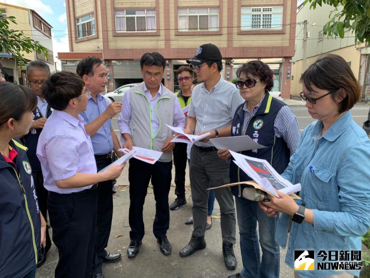▲農委會主委陳吉仲等單位聽取勘查後地方相關意見。（圖／記者蘇榮泉攝，2019.07.26）
