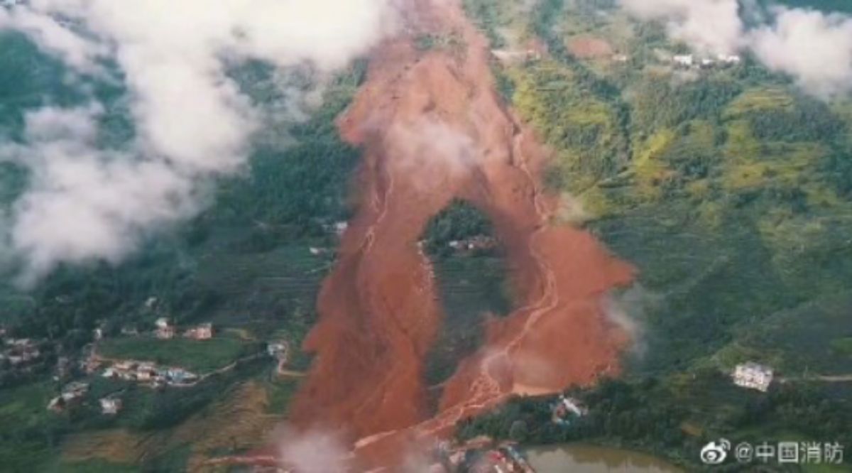 ▲貴州六盤水723土石流，造成嚴重死傷。（圖／翻攝中國消防）