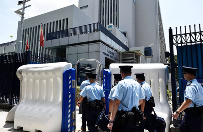 ▲元朗警署高度戒備。（圖／翻攝立場新聞）