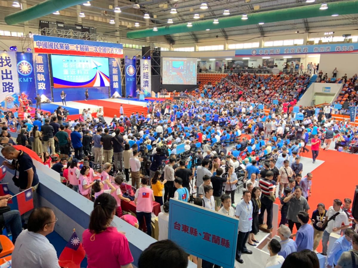 國民黨全代會，參與初選的朱立倫、周錫瑋皆出席，但郭台銘仍未露面。 (圖/記者吳承翰攝)