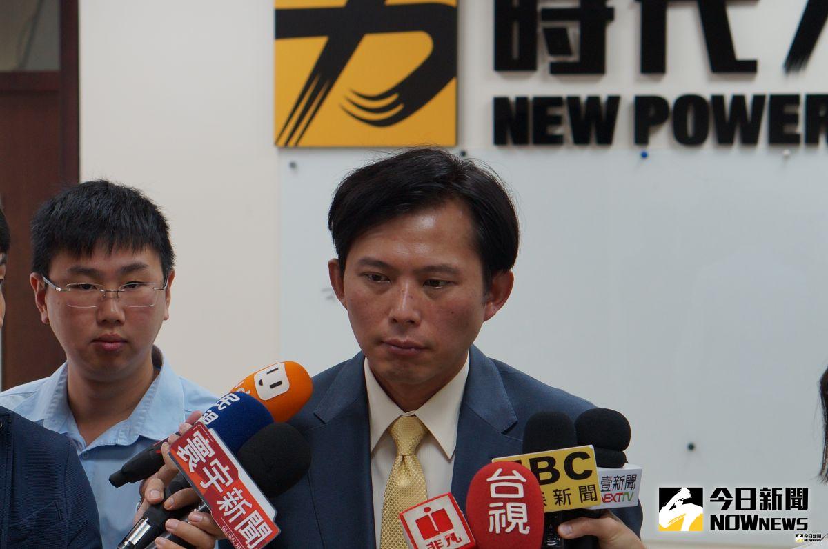 ▲香港反送中衝突不斷！立委黃國昌認為，香港特首林鄭月娥應該為失去民心，辭職下台。（圖／記者呂炯昌攝, 2019.7.29）