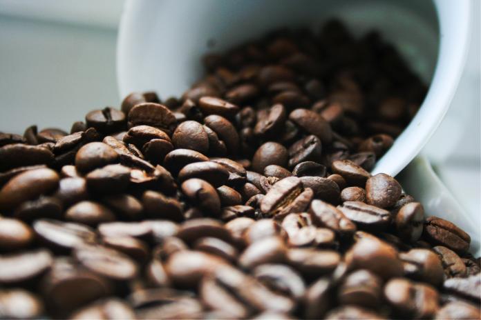 ▲重度烘焙的咖啡豆，抗氧化劑含量越高。（示意圖／取自 Unsplash ）