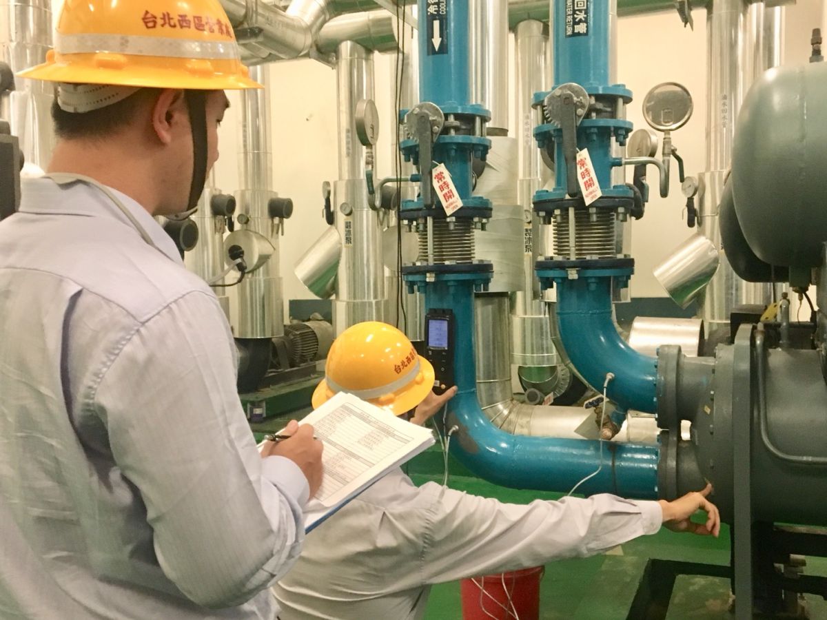 ▲台電成立北、中、南「節能診斷中心」，初期先鎖定高壓用戶為服務對象，提供免費用電「診斷」並「對症下藥」。(圖／台電提供)