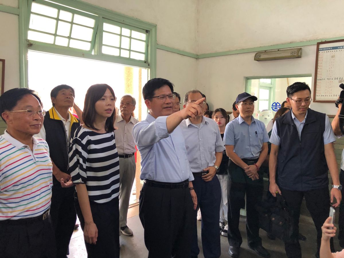 ▲立委洪慈庸邀中央考察力促舊山線全線復駛。(圖／柳榮俊翻攝2019.7.29)