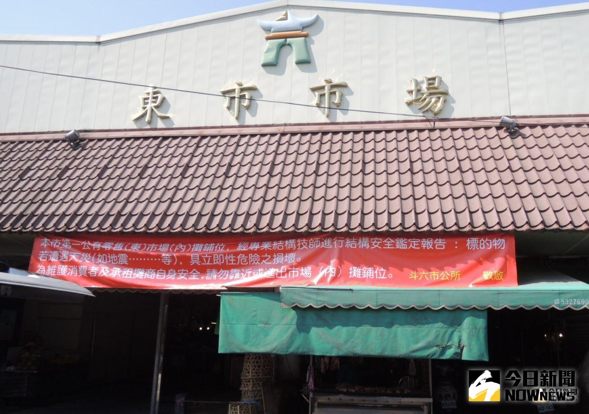 ▲東市場內攤建築在105年「建物安全鑑定」中被評定具有安全疑慮。（圖／記者蘇榮泉攝，2019.07.30）