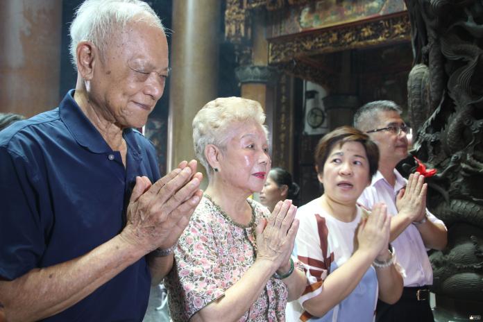 ▲民眾黨前主席柯文哲父親柯承發（左一）在新竹台大醫院病逝，享耆壽94歲。（圖／NOWnews資料照）