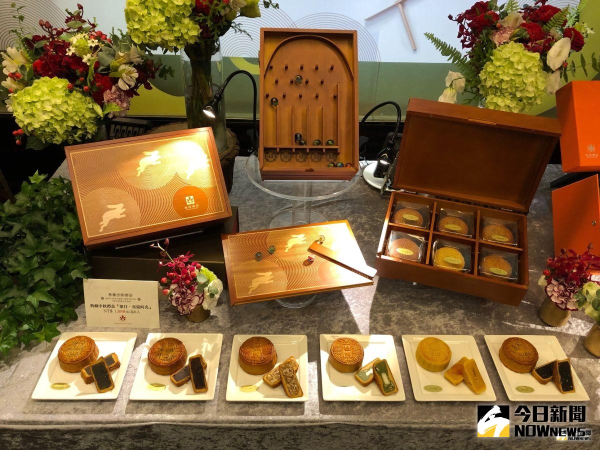 ▲饒富童趣的「聚月‧童遊時光」月餅禮盒。（圖／記者陳聖璋攝，2019.07.30）