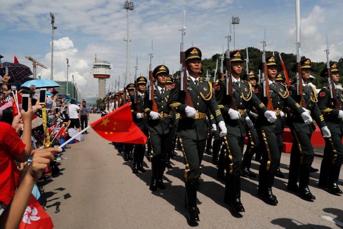 ▲傳中國人民解放軍已在香港邊界集結。（圖／美聯社／達志影像）