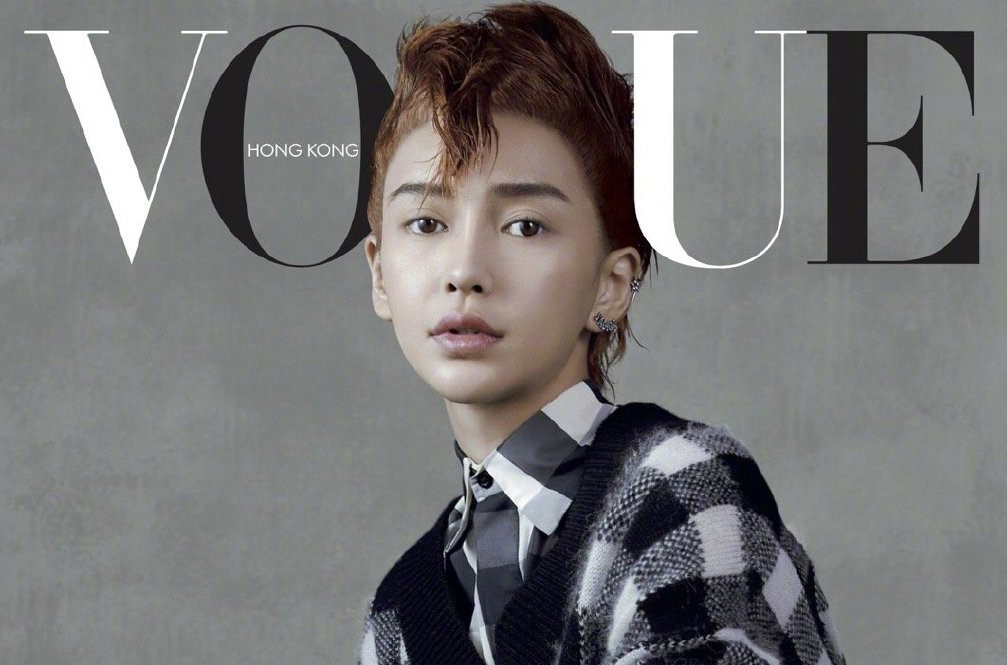 ▲Angelababy短髮登封面。（圖／封面照）