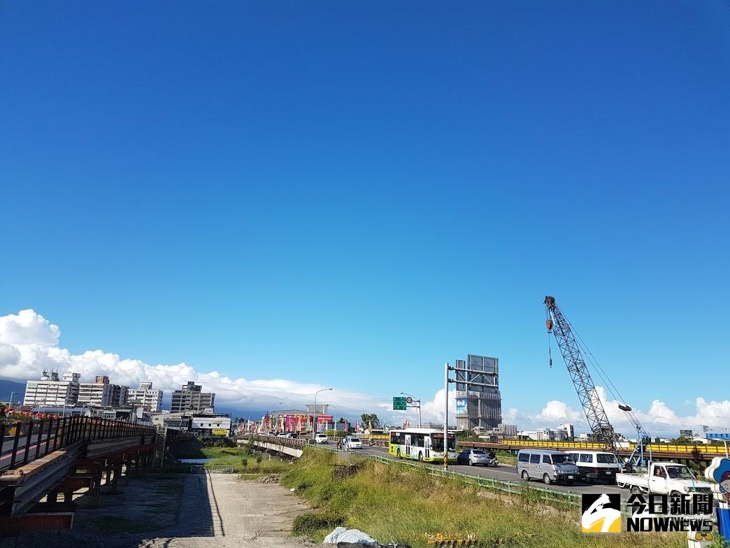 ▲宜蘭橋將於8月13日動工改建，目前原橋上、下游的便橋已近完工階段。（圖／記者李清貴攝,2019.07.31)