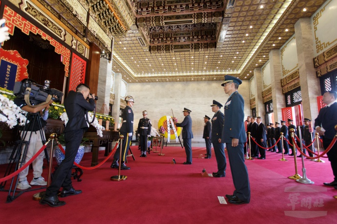 ▲ 陸軍司令陳寶餘上將28日主持忠烈將士入祀忠烈祠，表彰忠勇國魂。（軍聞社記者周昇煒攝）
