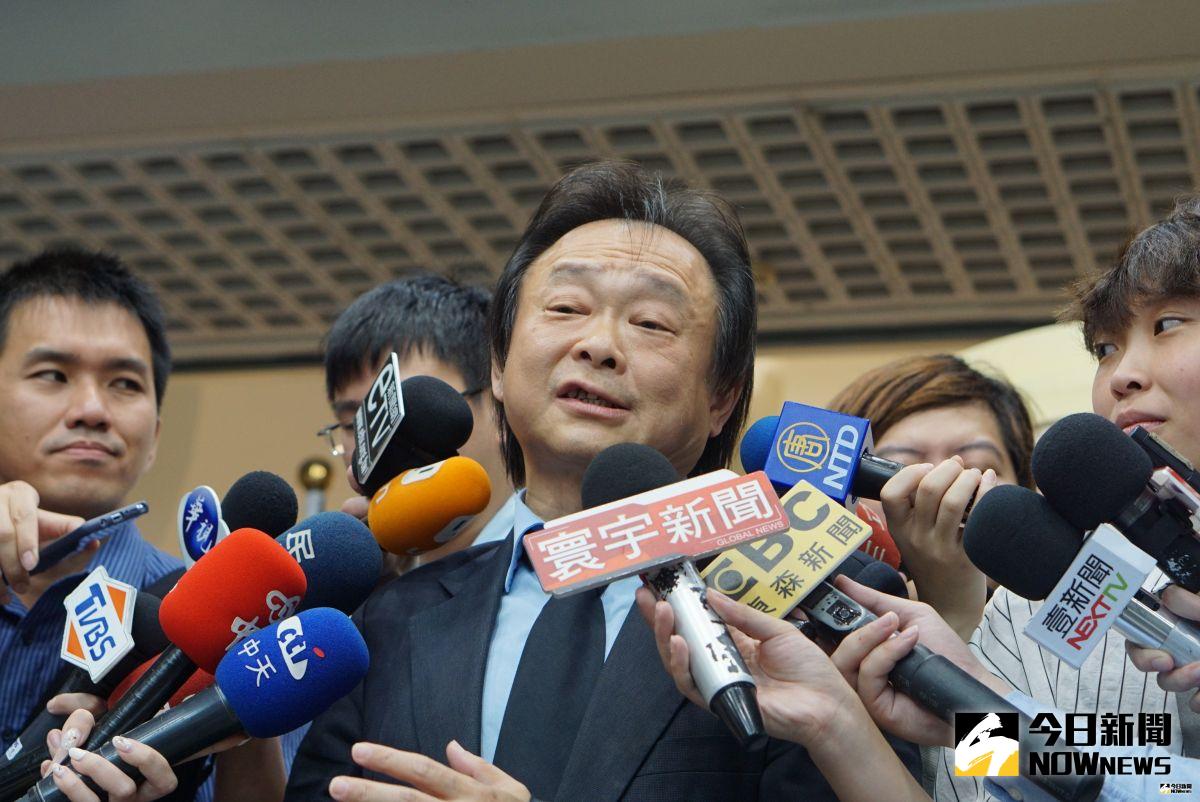 ▲台北市長柯文哲要組織政黨，市議員王世堅批「騙子終極目標就是組詐騙集團！」（圖／記者呂炯昌攝, 2019.8.1）