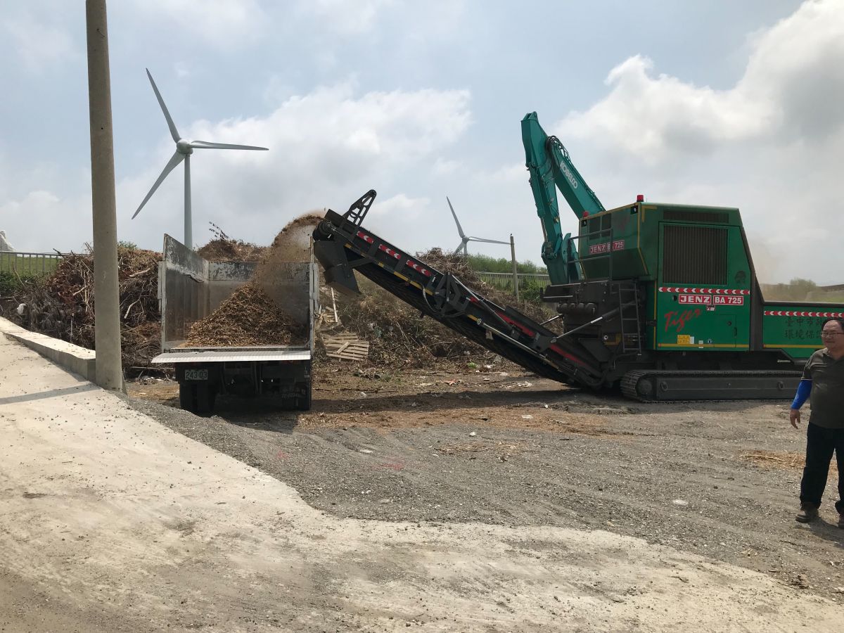 ▲大甲掩埋場轉型成綠資材中心，解決農業廢棄物無處去。(圖／柳榮俊翻攝2019.8.1)