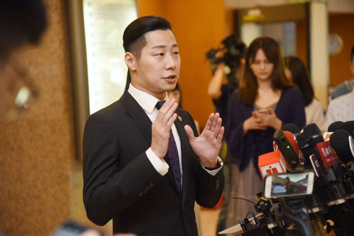 林昶佐退黨，他曾輔選上的北市議員們紛紛表達不捨之情。 (圖/記者陳明安、朱永強攝)