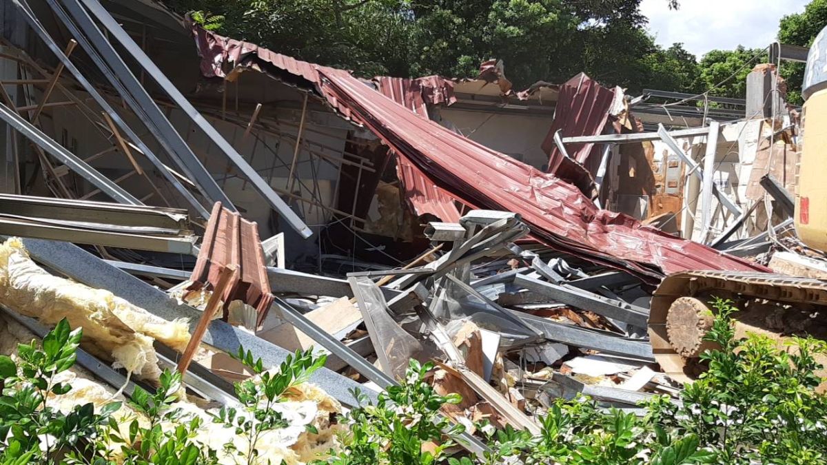 ▲市府拆除大隊今（1）日完成強制拆除新店區興昭宏液蛋工廠。（圖／新北市衛生局提供）